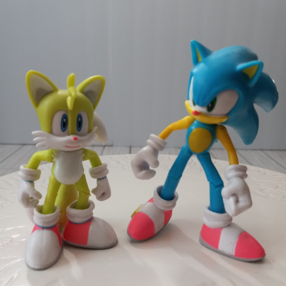 Jakks Sonic The Hedgehog and Tails 30th Anniversary Neon Figures
